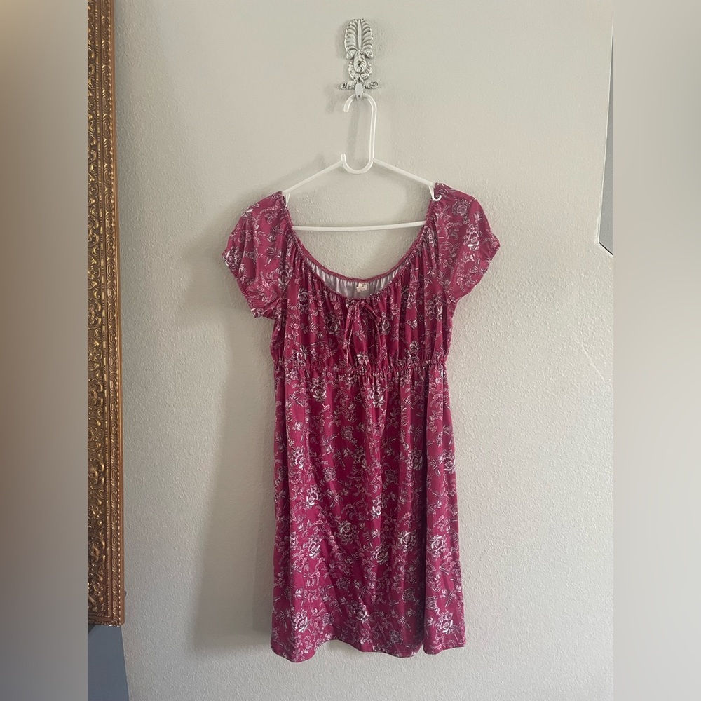 Dark pink/light pink dress with flowers. Bebop brand. Medium